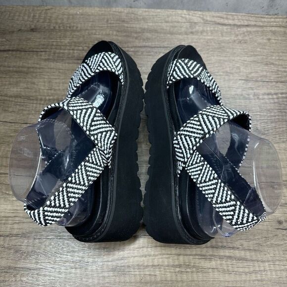 Madden Girl~Women’s~ Platform Black/ White Patterned Sandals~Size 9 - Picture 7 of 9